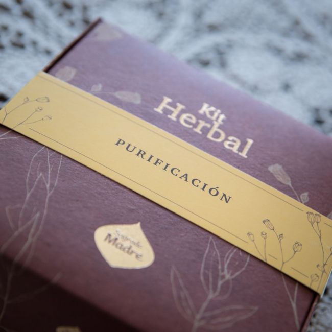 Palo Santo Herbal Gift Box | Purification